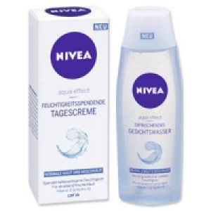 Nivea Feuchtigkeitsspendende Tagescreme, Gesichtswasser oder Reinigung 3.49 €