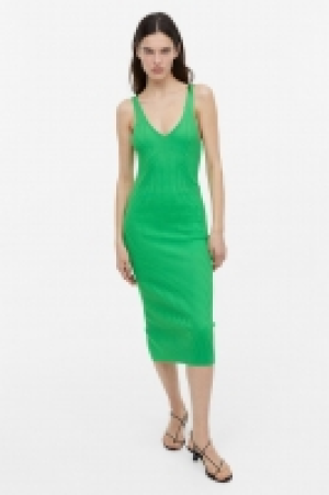 Geripptes Strickkleid 25.99 €