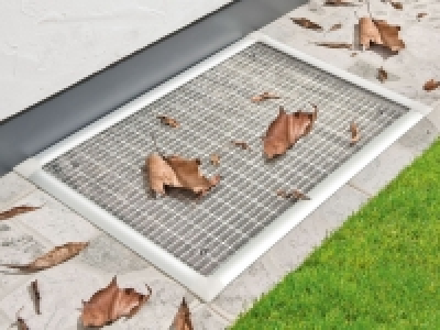 LIVARNO home Lichtschachtabdeckung, max. 115 cm x 50 cm 19.99 €