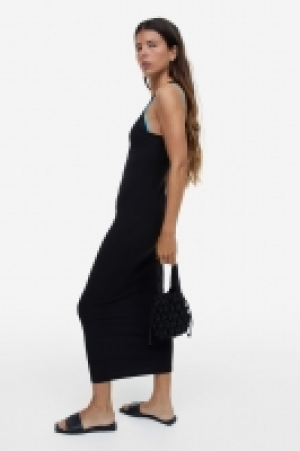 Geripptes Kleid 22.99 €