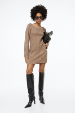 Geripptes Strickkleid 12.99 €