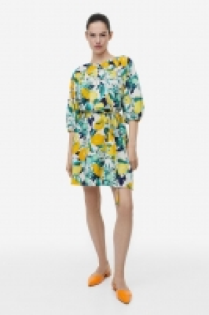 Kleid mit Bindegürtel 15.99 €