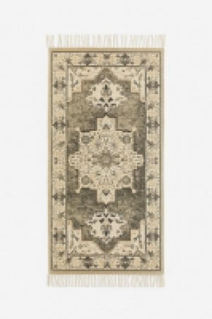 Gemusterter Teppich mit Fransen 18.99 €