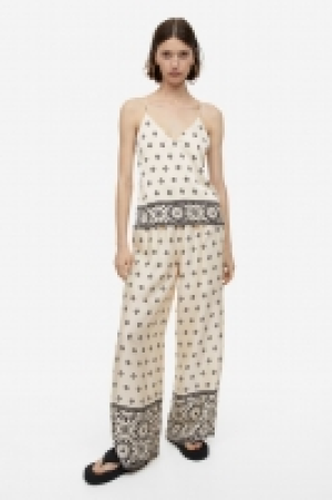 Weite Hose 12.99 €