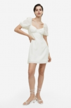 Crêpe-Kleid mit Puffärmeln 4.99 €
