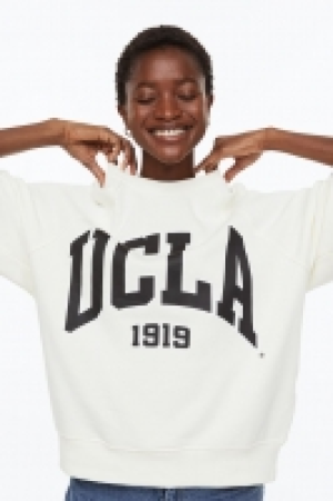 Sweatshirt mit Motiv 9.99 €