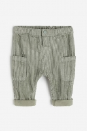 Hose aus Baumwollcord 12.99 €