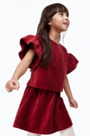 2-teiliges Set mit Shirt und Rock 17.99 €