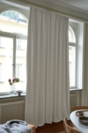 HM  Breiter Verdunkelungsvorhang