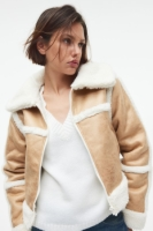 Pullover mit V-Ausschnitt 11.99 €