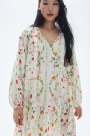 Kleid mit Bindedetail 15.99 €