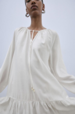 HM  Kleid mit Bindedetail