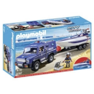 Polizei-Truck mit Speedboot