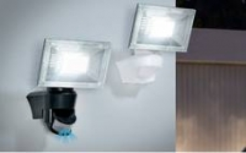 LED-Aussenstrahler ohne Bewegungsmelder 39.99&nbsp;&euro;