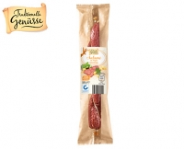 TRADITIONELLE GENÜSSE Salami im Schnürdarm