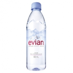 Evian Premium jede 0,5-Liter-Flasche