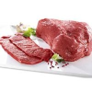 Frische Kalbsschnitzel, Kalbsbraten oder Kalbsgulasch 1.49&nbsp;&euro;