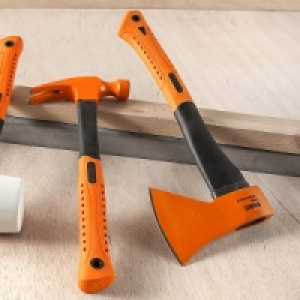 Profi-Werkzeuge mit Fiberglasgriff 7.99 €