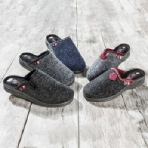 Marken-Hausschuhe 9.99 €