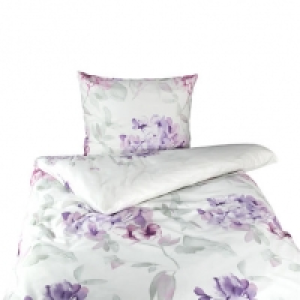 Bierbaum Satin-Bettwäsche mit Blumen, 135x200 cm