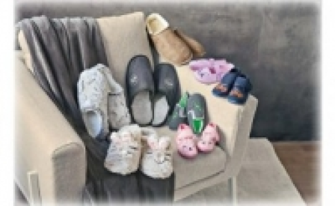 Kinder, Damen oder Herren Hausschuhe 3.99&nbsp;&euro;