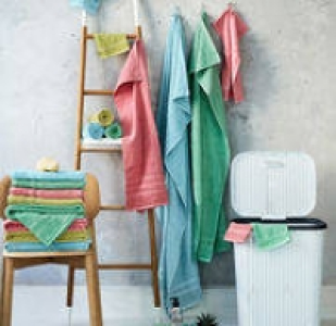 Badetuch mit Bordüre, ca. 100x150cm 8.99 €