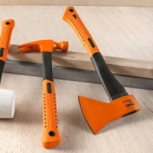 Profi-Werkzeuge mit Fiberglasgriff 7.99 €