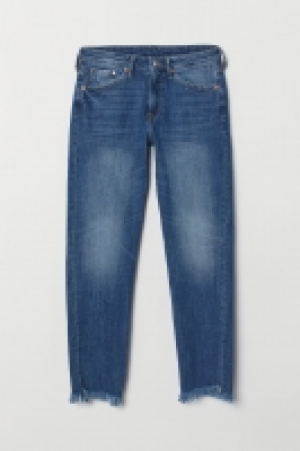  Girlfriend Regular Jeans 17.99 €
