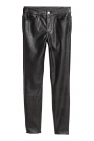  Hose aus Lederimitat 14.99 €