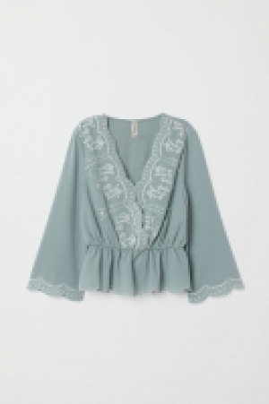  Bluse mit Stickerei 17.99 €