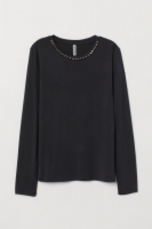  Shirt mit Nieten 12.99 €