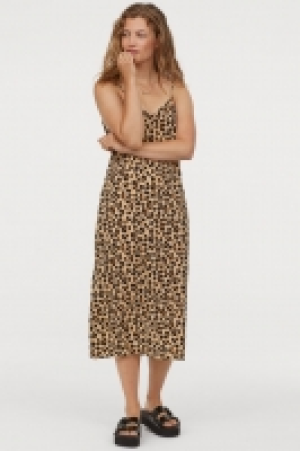  Slipkleid mit V-Ausschnitt 12.99 €