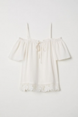  Cold-Shoulder-Bluse 9.99 €
