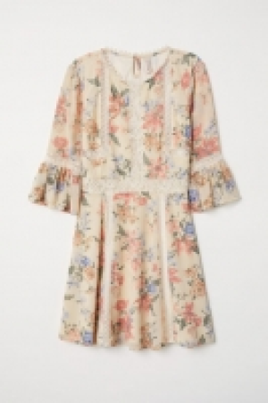  Chiffonkleid mit Spitze 24.99 €