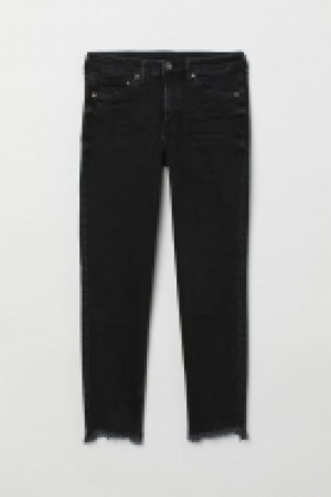  Girlfriend Regular Jeans 15.99 €