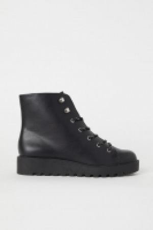  Plateauboots 12.99 €
