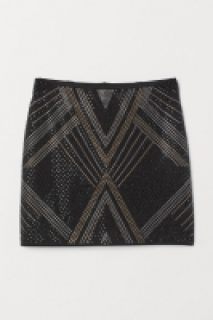 Rock mit Nieten 10.99 €