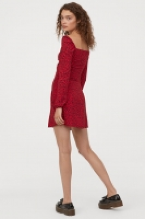  Crêpe-Kleid 4.99 €