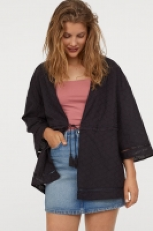  Kimono mit Spitzenborten 12.99 €