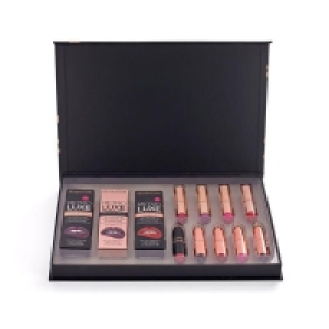 Xmas 2019 Lip Revolution Reds 31.99 €