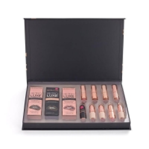 Makeup Revolution Xmas 2019 Lip Revolution Nudes