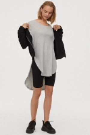  Langes Jerseyshirt 13.99 €