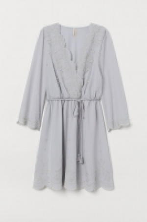  Kleid mit Stickereien 30.99 €