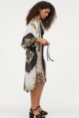  Gemusterter Kimono 15.99 €