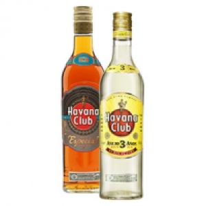 Real  Havana Club Rum 3 Jahre oder Anejo Especial 40 % Vol., jede 0,7-l-Flas