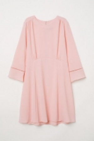 HM   Kleid aus Kreppstoff