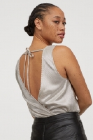 HM   Plissierter Body