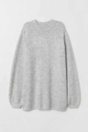 HM   Pullover mit Perlenstickerei