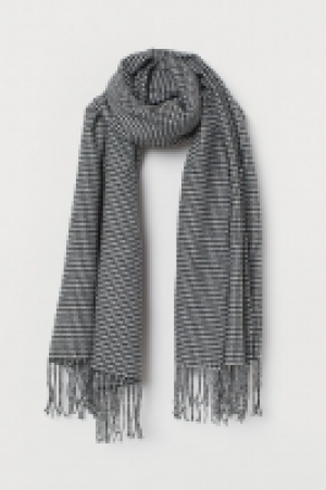HM   Schal aus Jacquardstoff