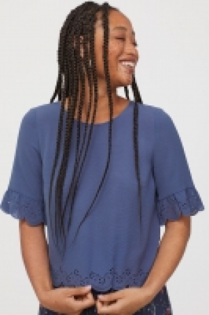 HM   Shirt mit Wellenkanten